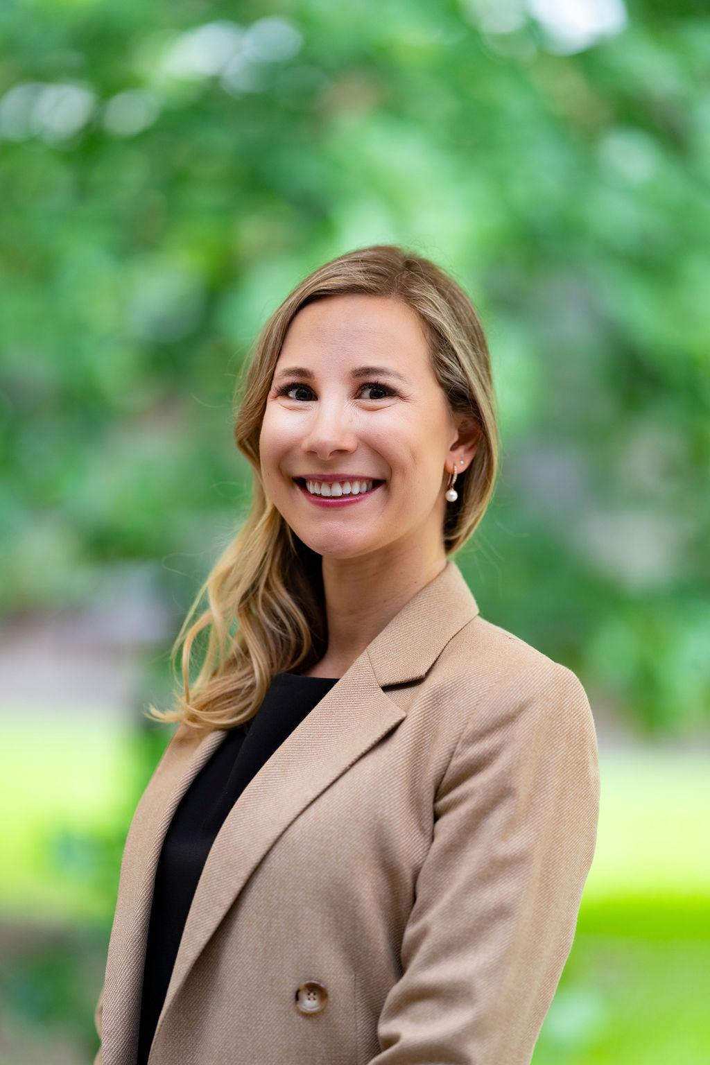Dr Julanie Rogers
